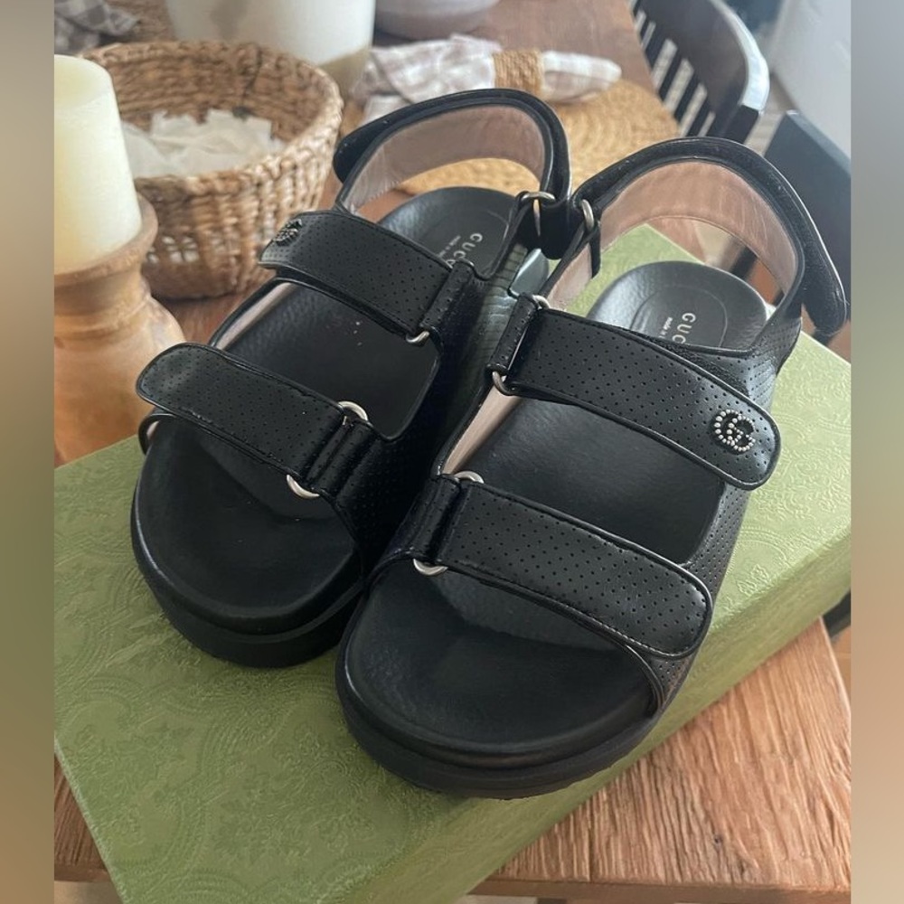 Gucci perforated leather dad sandals in black